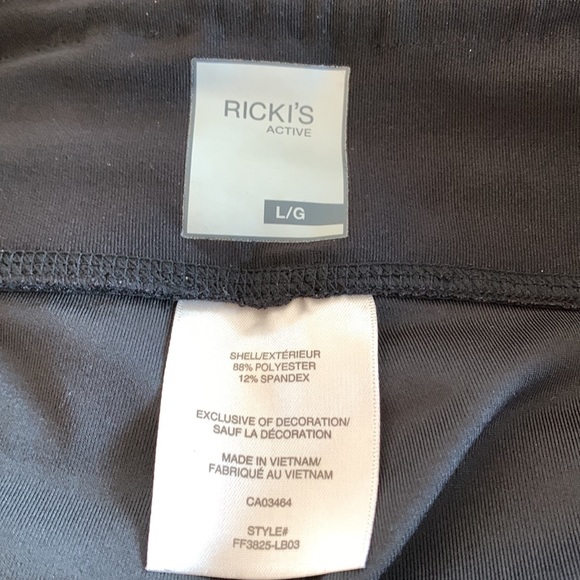Rick’s Crop Leggings - Picture 3 of 3